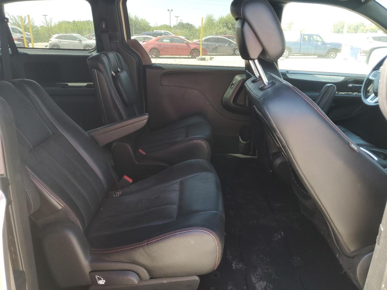 2014 Dodge Grand Caravan R/T VIN: 2C4RDGEG9ER385548 Lot: 80610565