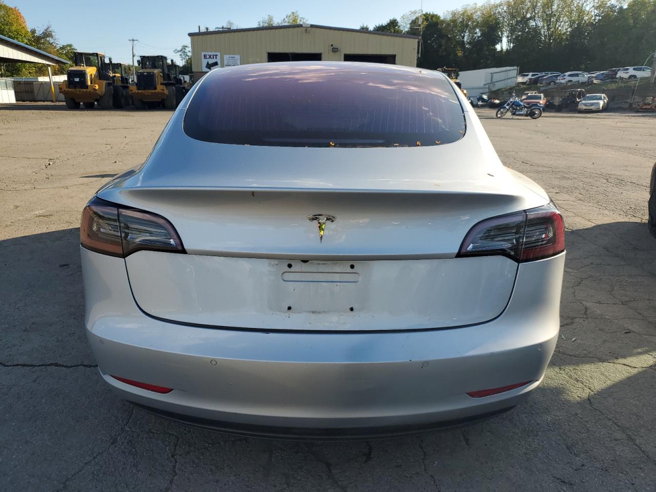 2018 Tesla Model 3 VIN: 5YJ3E1EA8JF015239 Lot: 84257515