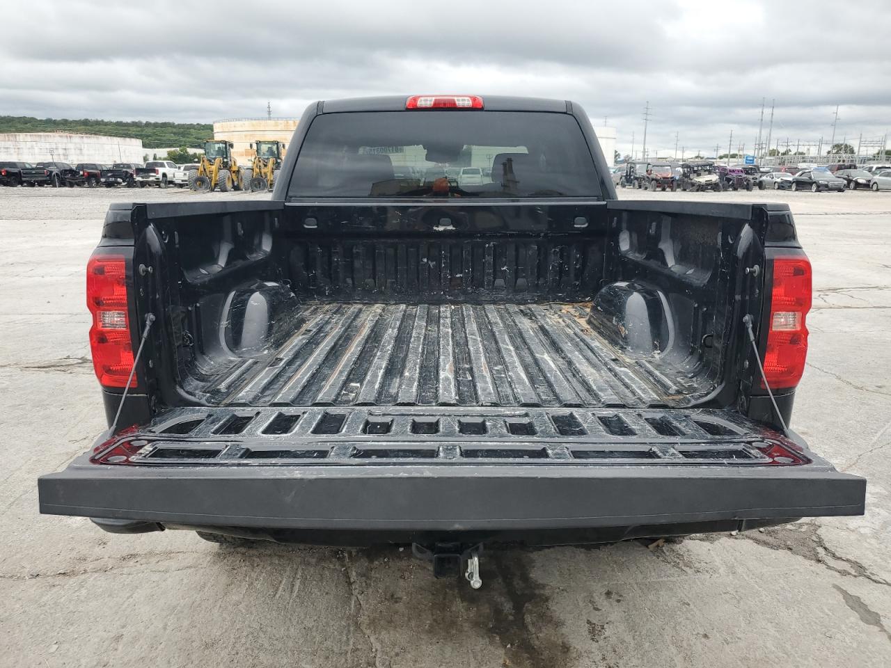 2018 Chevrolet Silverado K1500 Lt VIN: 3GCUKREC9JG461598 Lot: 81700315