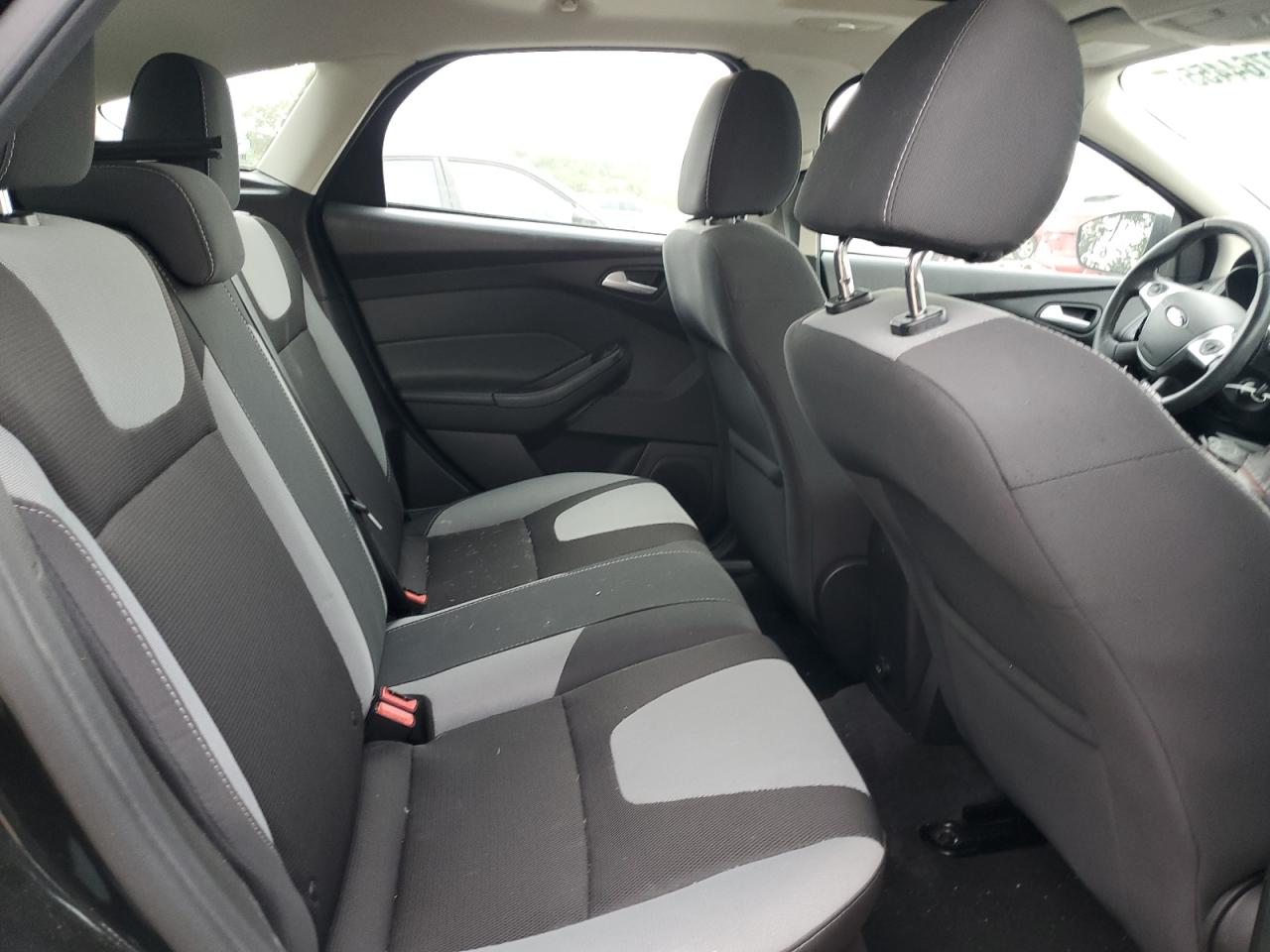 2014 Ford Focus Se VIN: 1FADP3K27EL329853 Lot: 83764455