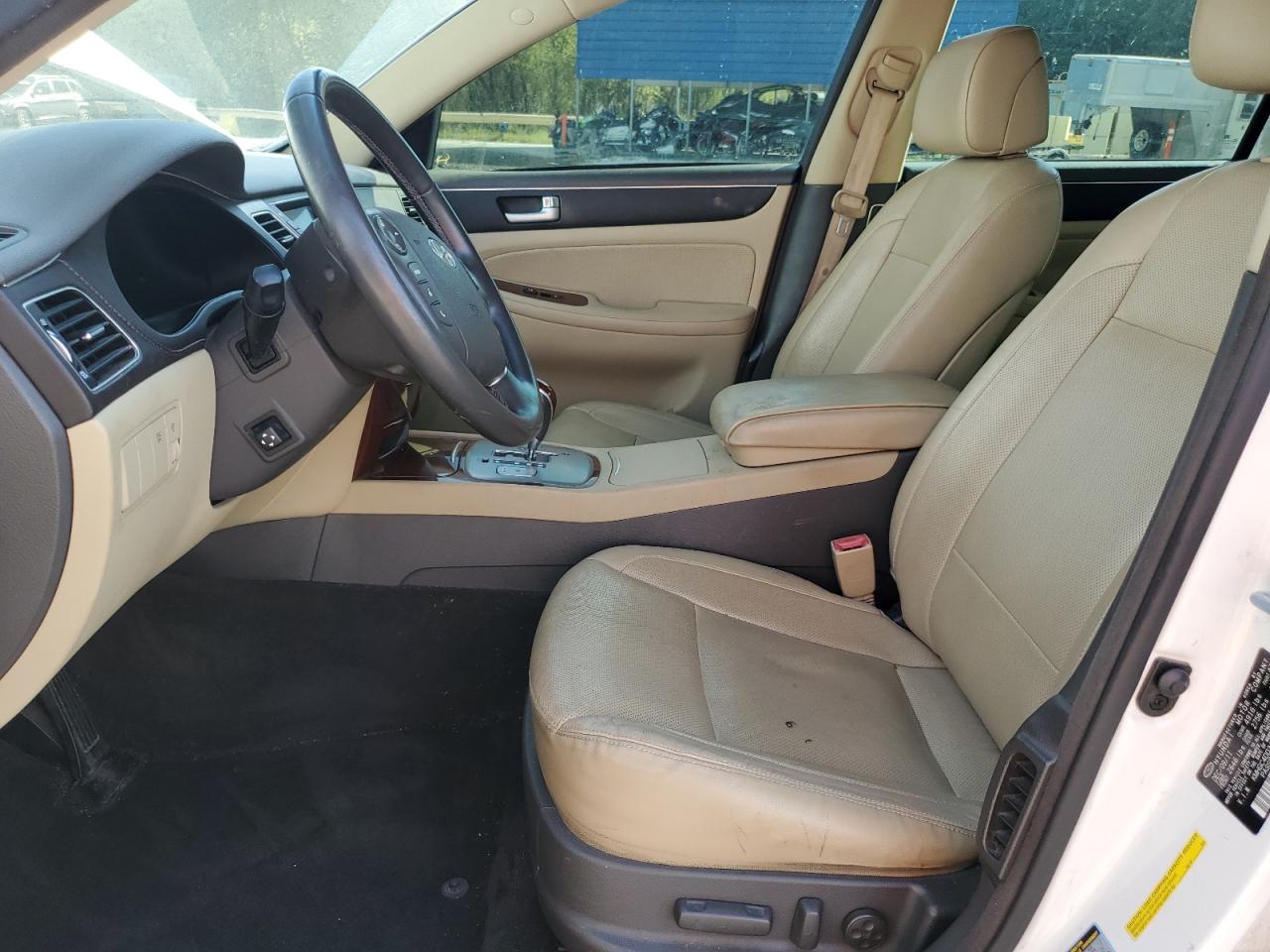 2012 Hyundai Genesis 3.8L VIN: KMHGC4DD3CU181064 Lot: 80757045
