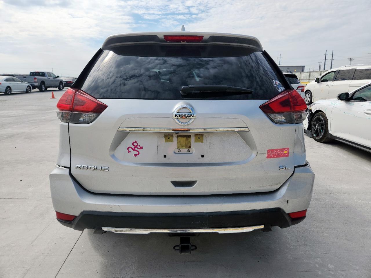 2018 Nissan Rogue S VIN: JN8AT2MT7JW462439 Lot: 81913795