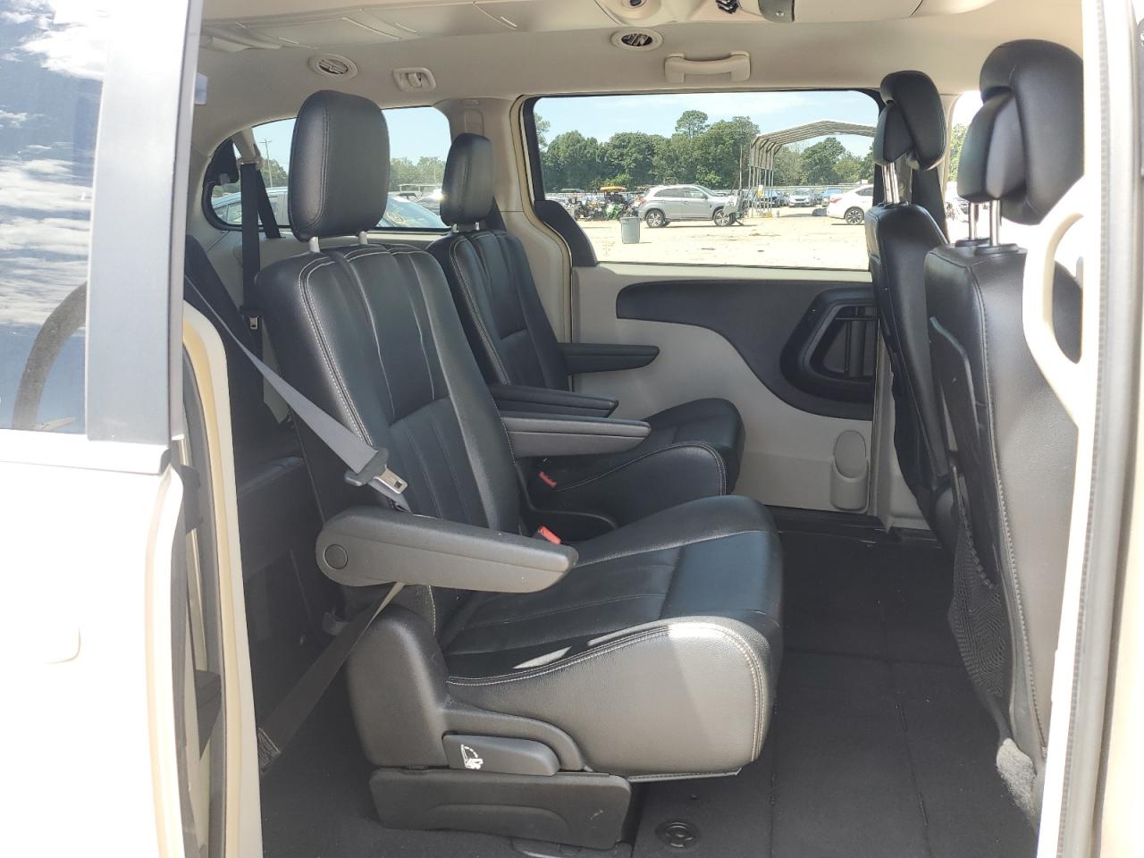 2016 Chrysler Town & Country Touring VIN: 2C4RC1BG0GR206207 Lot: 71047535