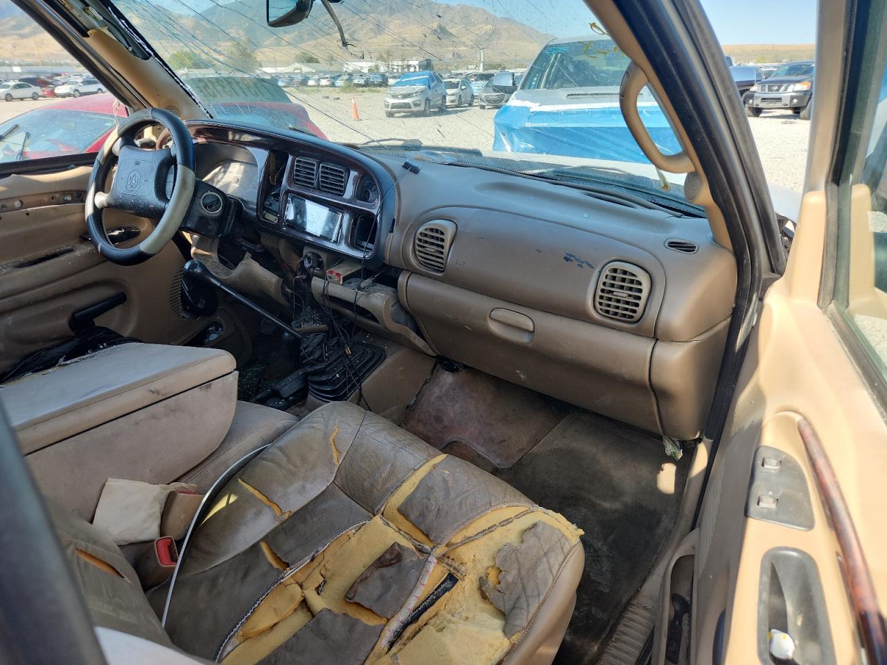 2000 Dodge Ram 2500 VIN: 3B7KF2361YG115040 Lot: 71311315