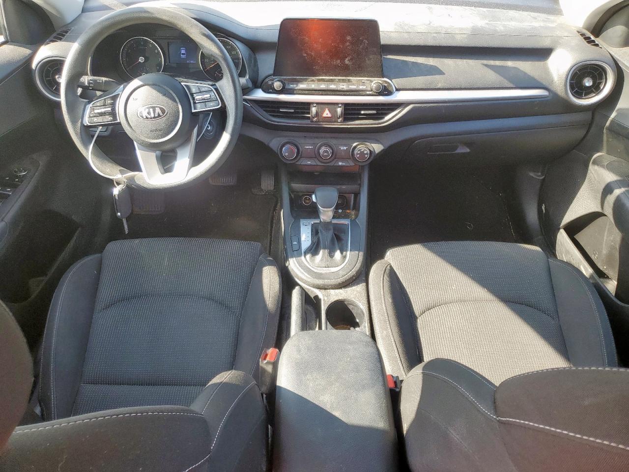 2021 Kia Forte Fe VIN: 3KPF24AD8ME377413 Lot: 84526305