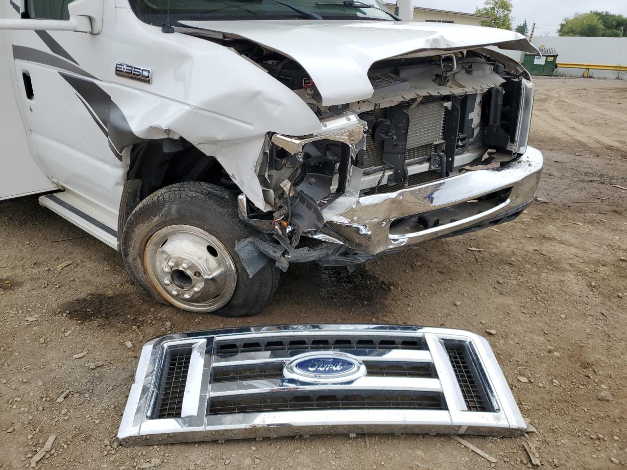 2011 Ford Econoline E350 Super Duty Cutaway Van VIN: 1FDWE3FS1BDA13126 Lot: 81740495