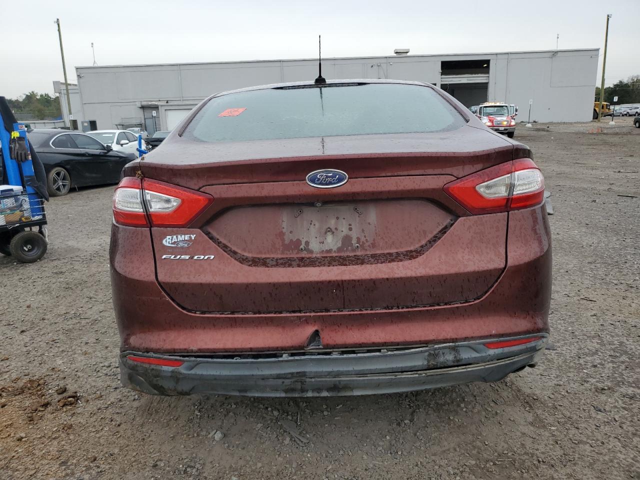 2015 Ford Fusion S VIN: 3FA6P0G78FR142622 Lot: 81945445