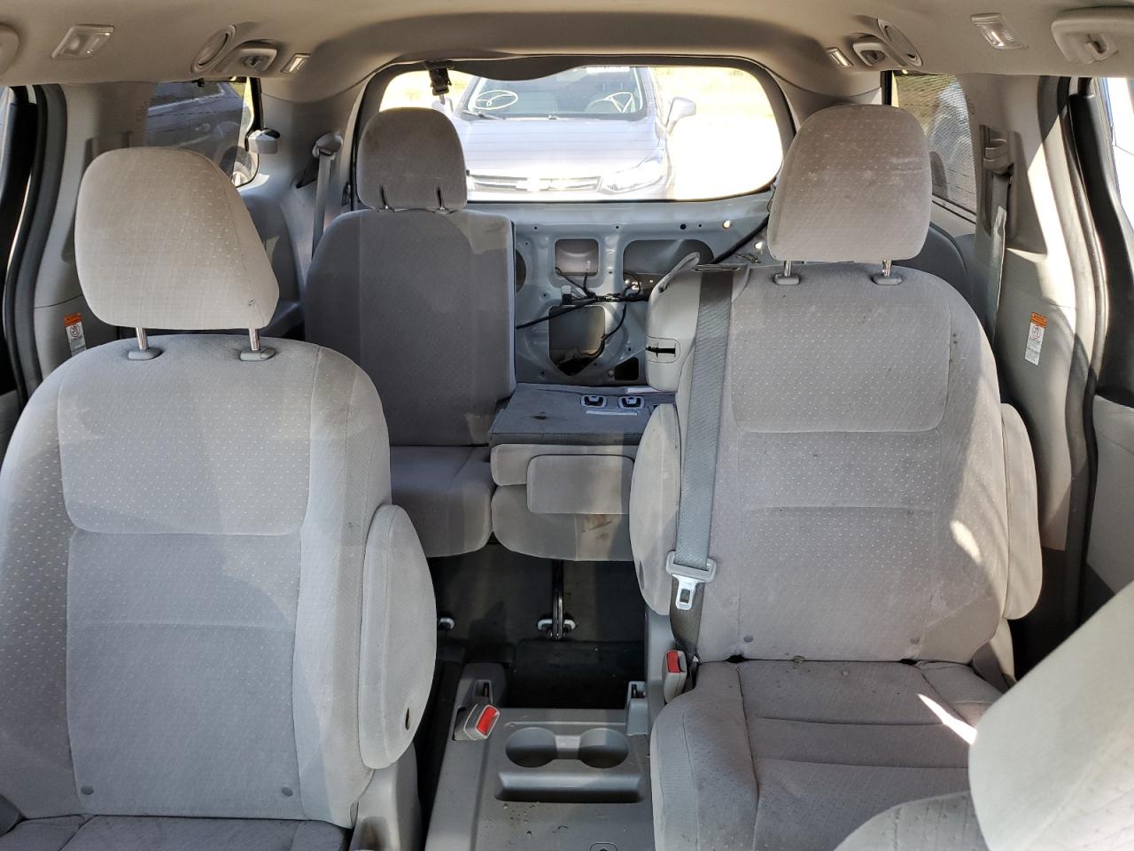 2015 Toyota Sienna Le VIN: 5TDKK3DC1FS570779 Lot: 70594095