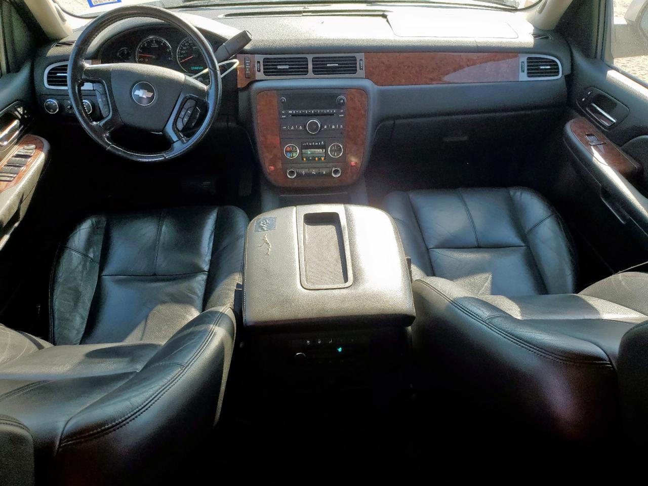 2008 Chevrolet Suburban K1500 Ls VIN: 3GNFK16368G132402 Lot: 81287485