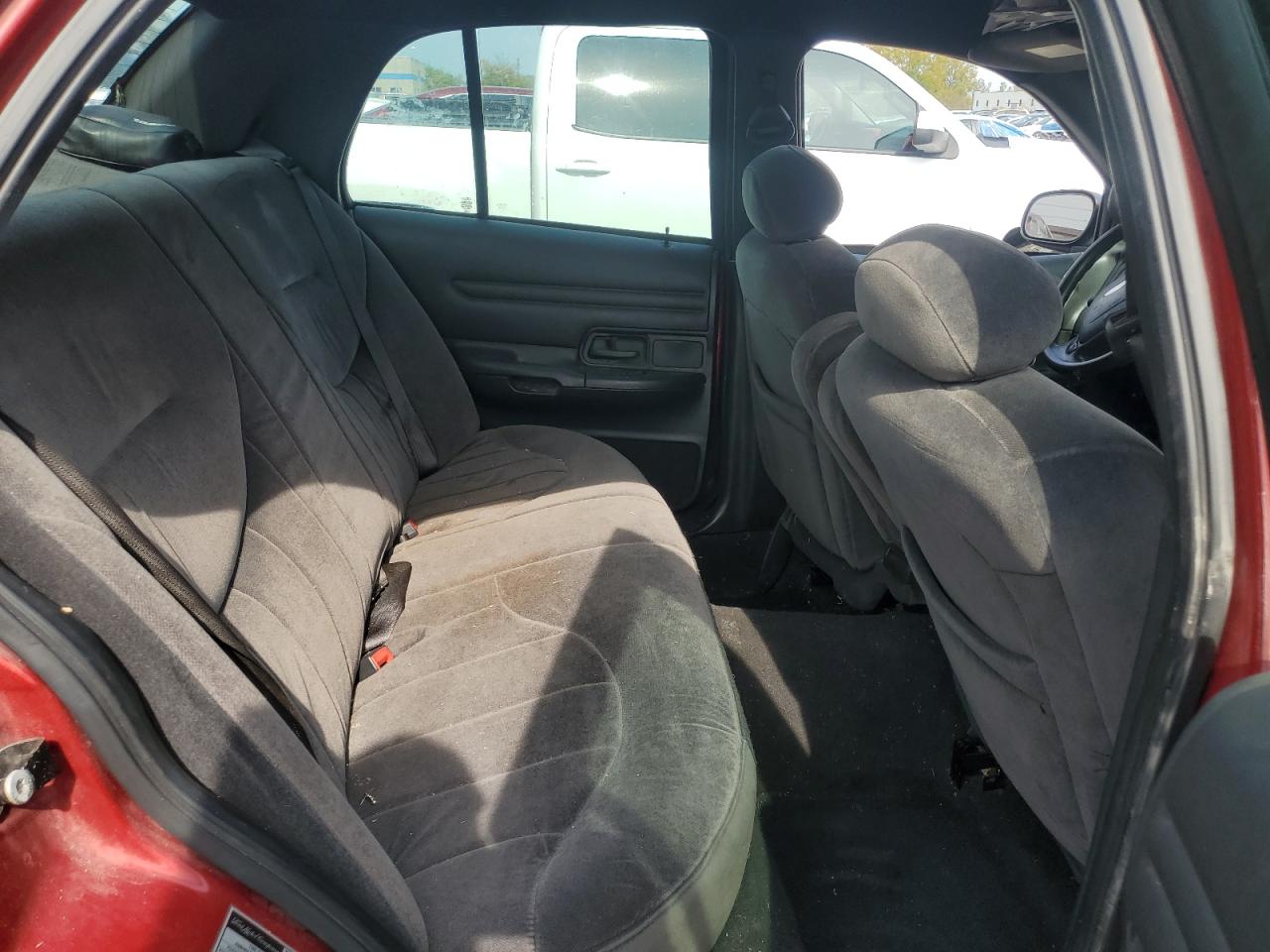 2001 Ford Crown Victoria VIN: 2FAFP73W61X189292 Lot: 80880395