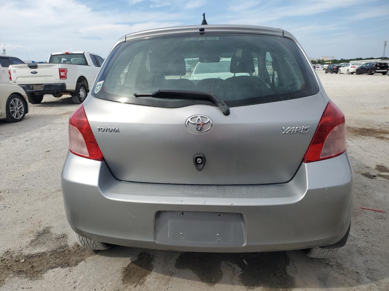 2007 Toyota Yaris VIN: JTDJT923575111857 Lot: 81115965