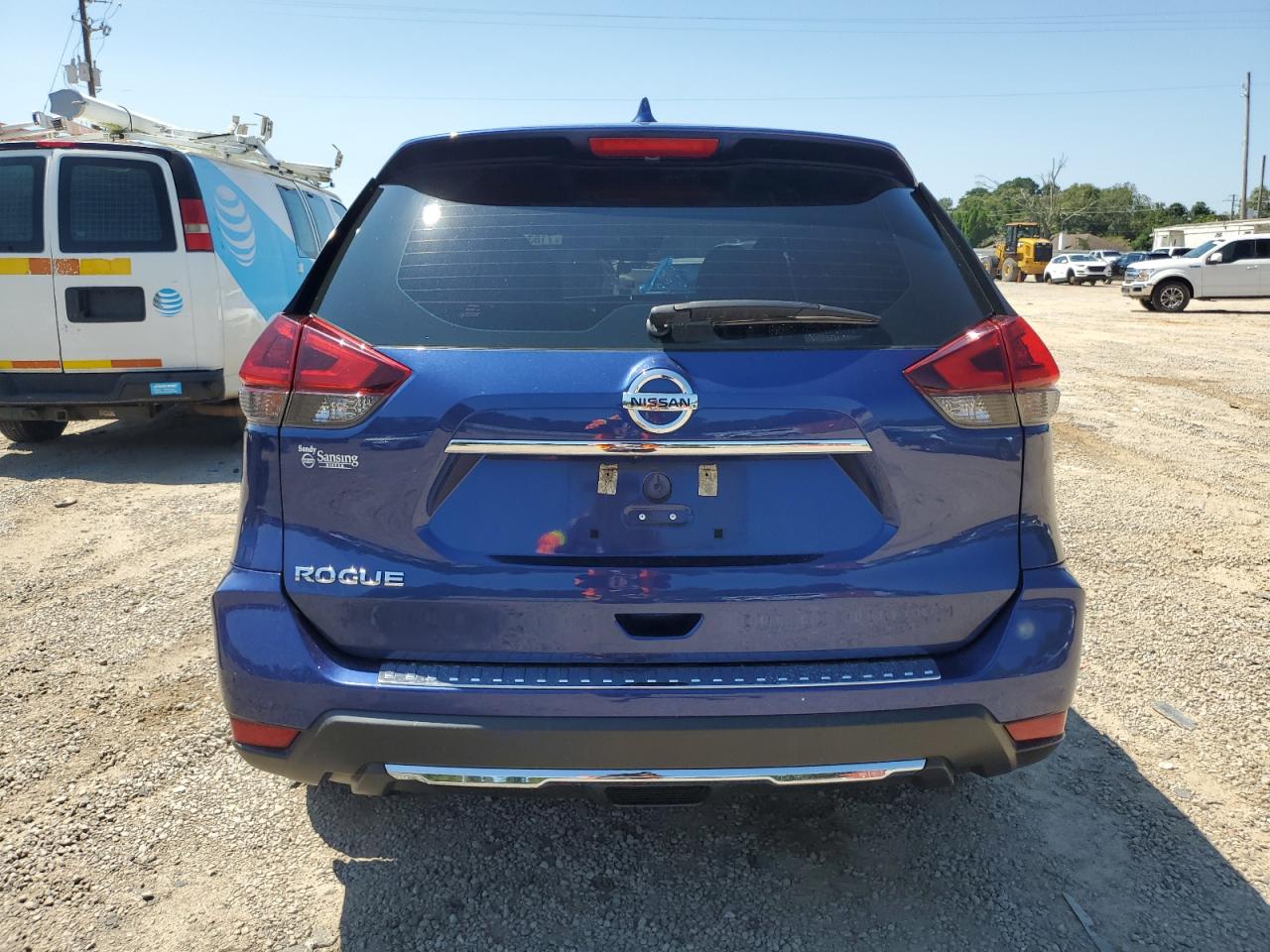 2019 Nissan Rogue S VIN: 5N1AT2MT5KC818123 Lot: 71831565