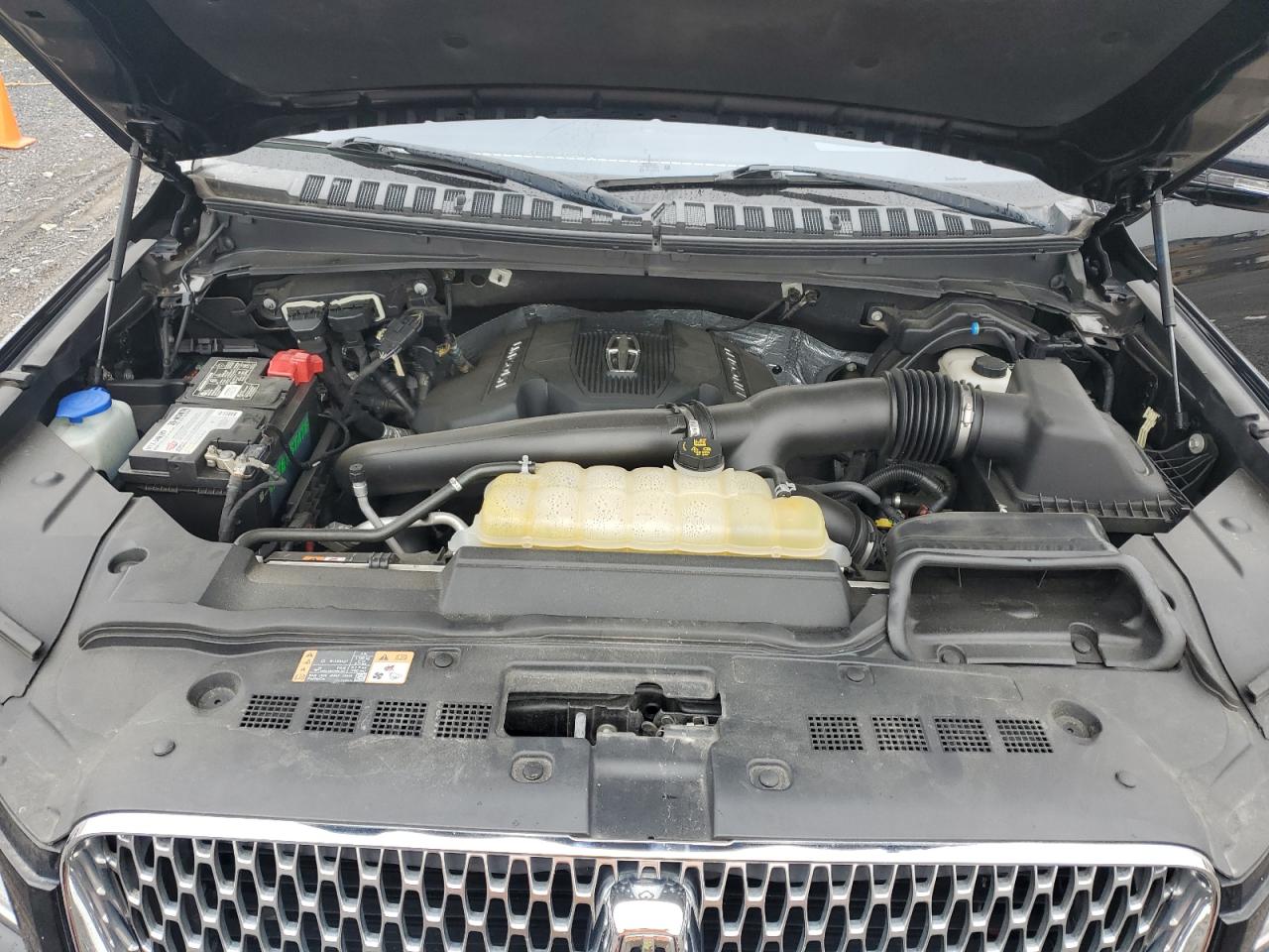 2019 Lincoln Navigator L Reserve VIN: 5LMJJ3LT2KEL10657 Lot: 83869725