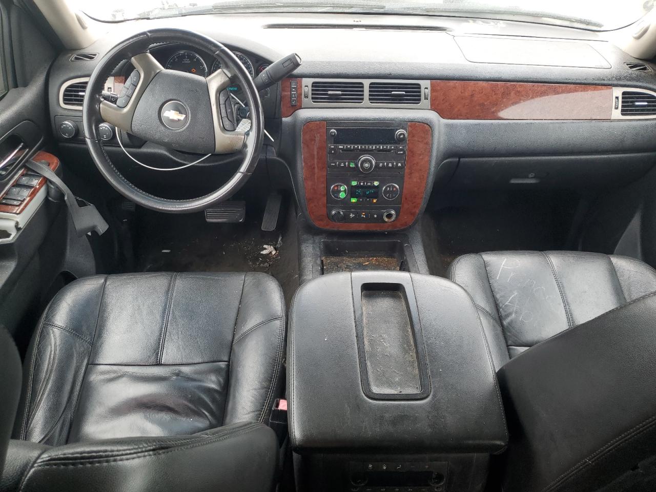 2011 Chevrolet Suburban K1500 Lt VIN: 1GNSKJE31BR319280 Lot: 81043025