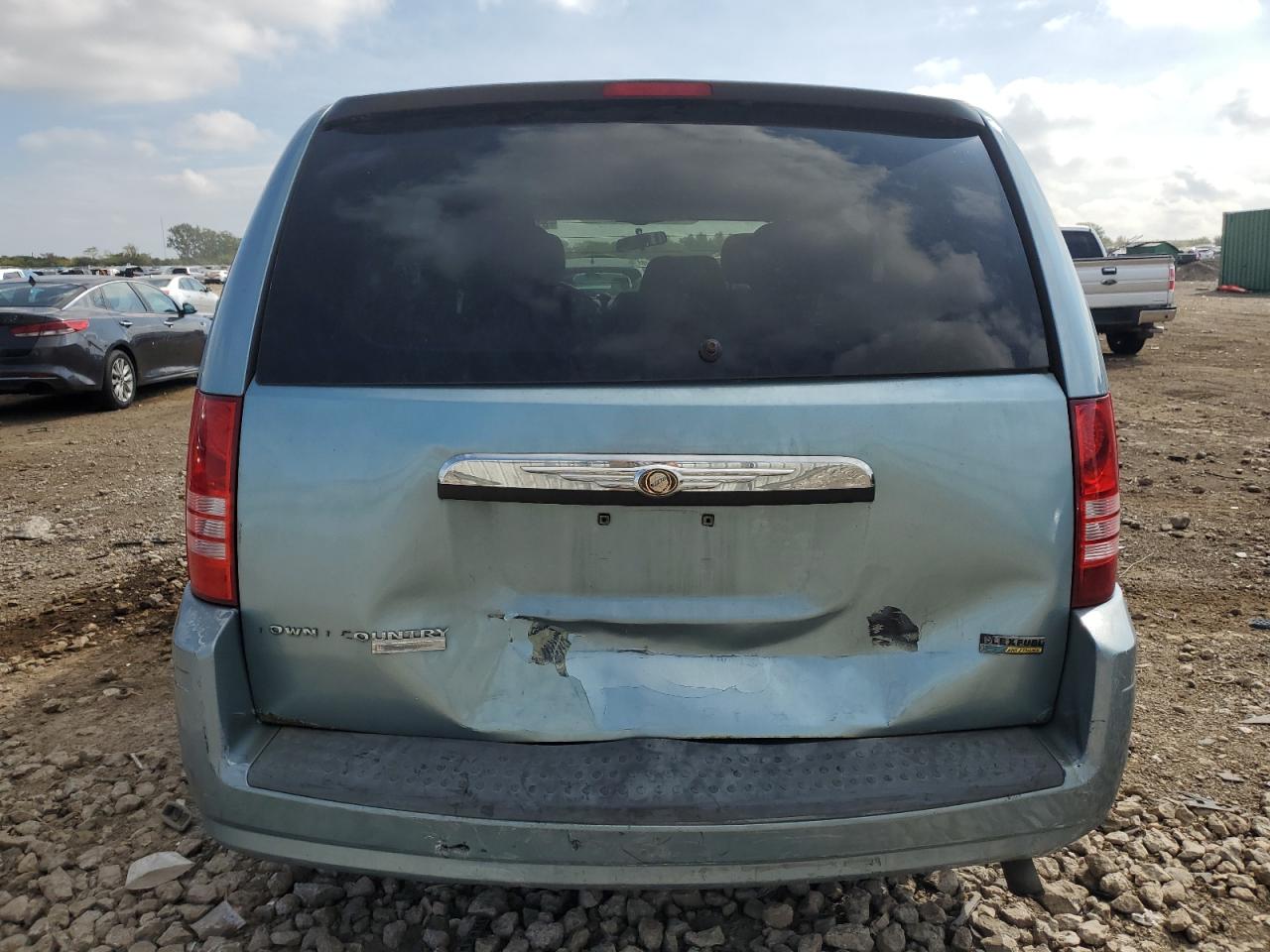 2008 Chrysler Town & Country Lx VIN: 2A8HR44HX8R665532 Lot: 81726655