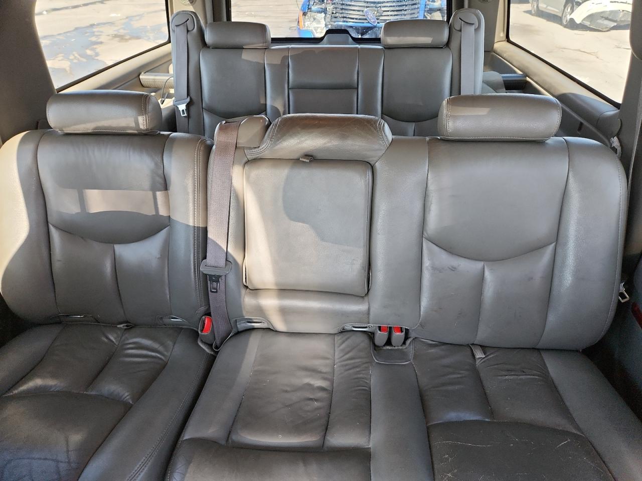 2005 Chevrolet Suburban K1500 VIN: 3GNFK16Z65G186542 Lot: 81463155