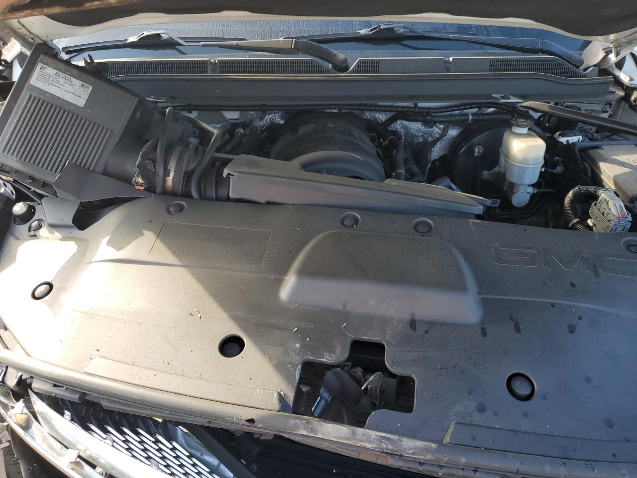 2016 GMC Yukon Xl Denali VIN: 1GKS2HKJ2GR373400 Lot: 70863275