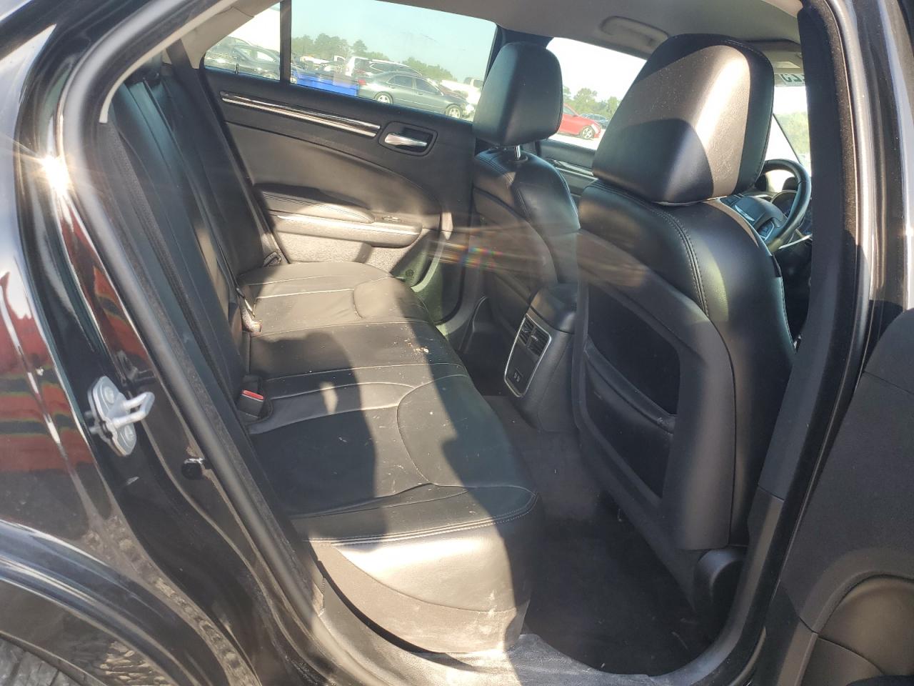 2015 Chrysler 300 Limited VIN: 2C3CCARG9FH793009 Lot: 81484225