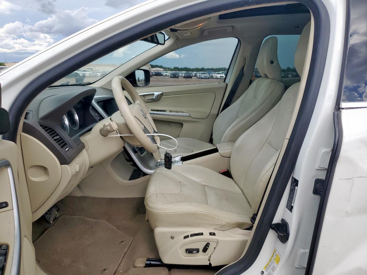 2011 Volvo Xc60 3.2 VIN: YV4952DL8B2213856 Lot: 80578355