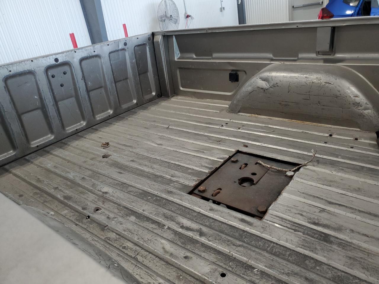 2000 Chevrolet Gmt-400 C3500 VIN: 1GCGC34R0YR137348 Lot: 83834885