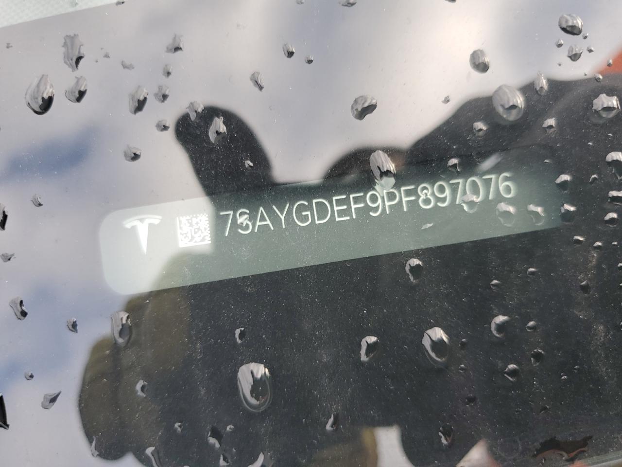 2023 Tesla Model Y VIN: 7SAYGDEF9PF897076 Lot: 71784135