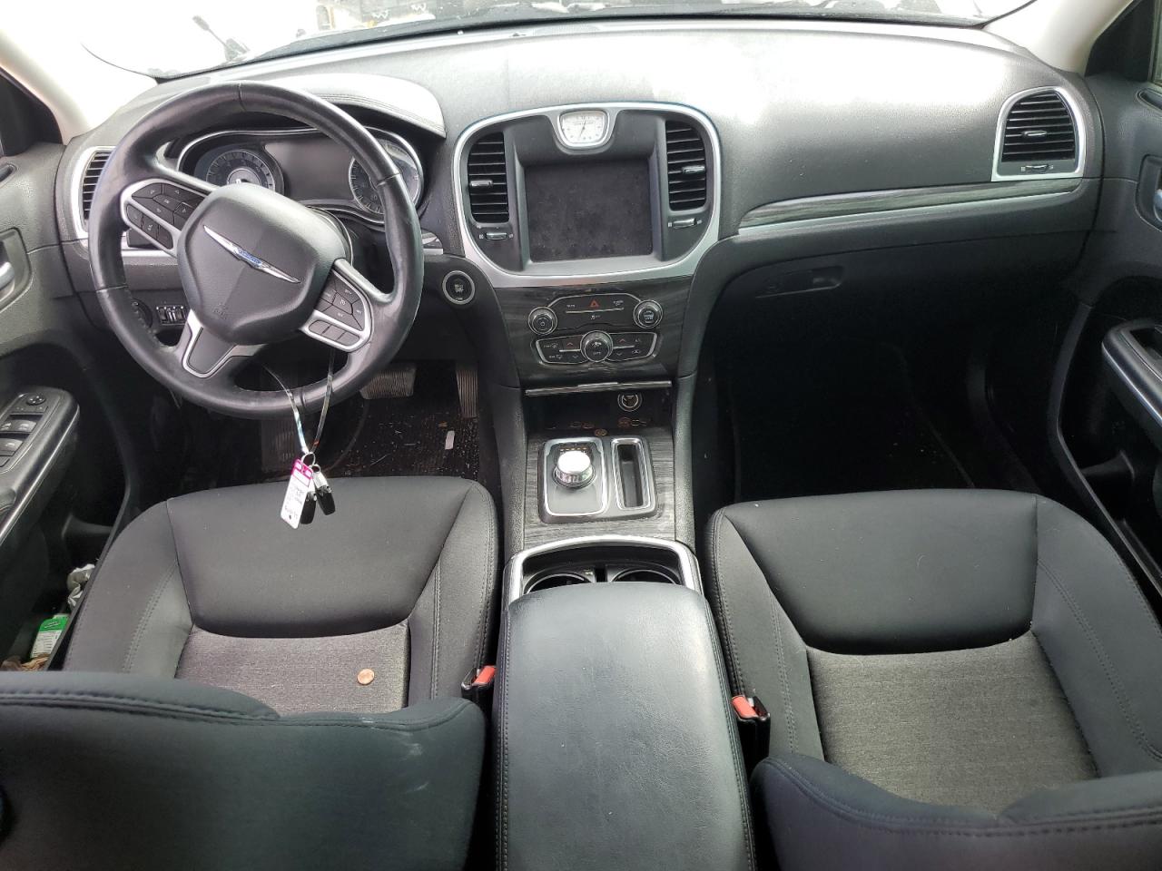 2020 Chrysler 300 Touring VIN: 2C3CCAAG7LH212629 Lot: 81719195