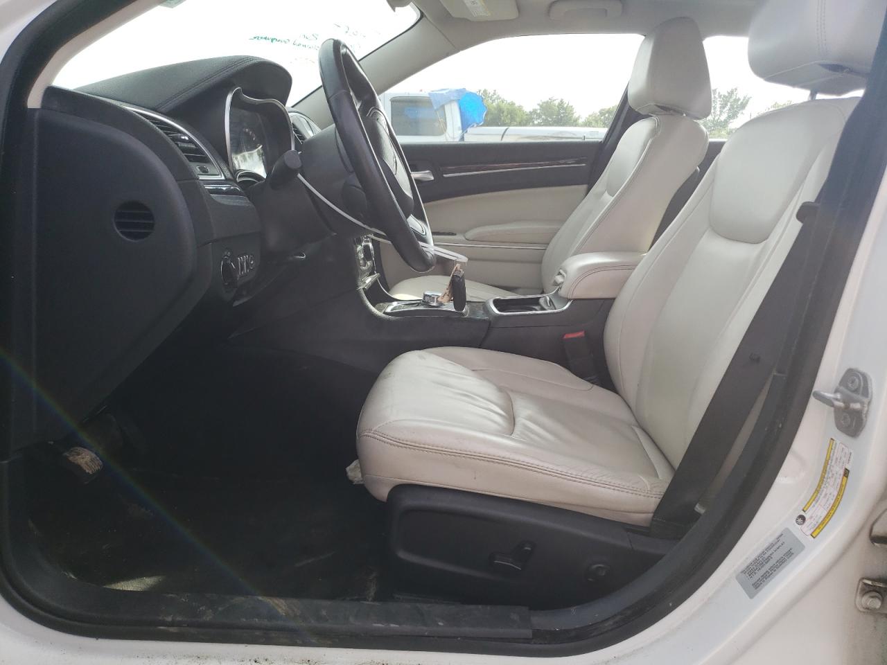 2015 Chrysler 300 Limited VIN: 2C3CCAAG1FH849293 Lot: 83946045