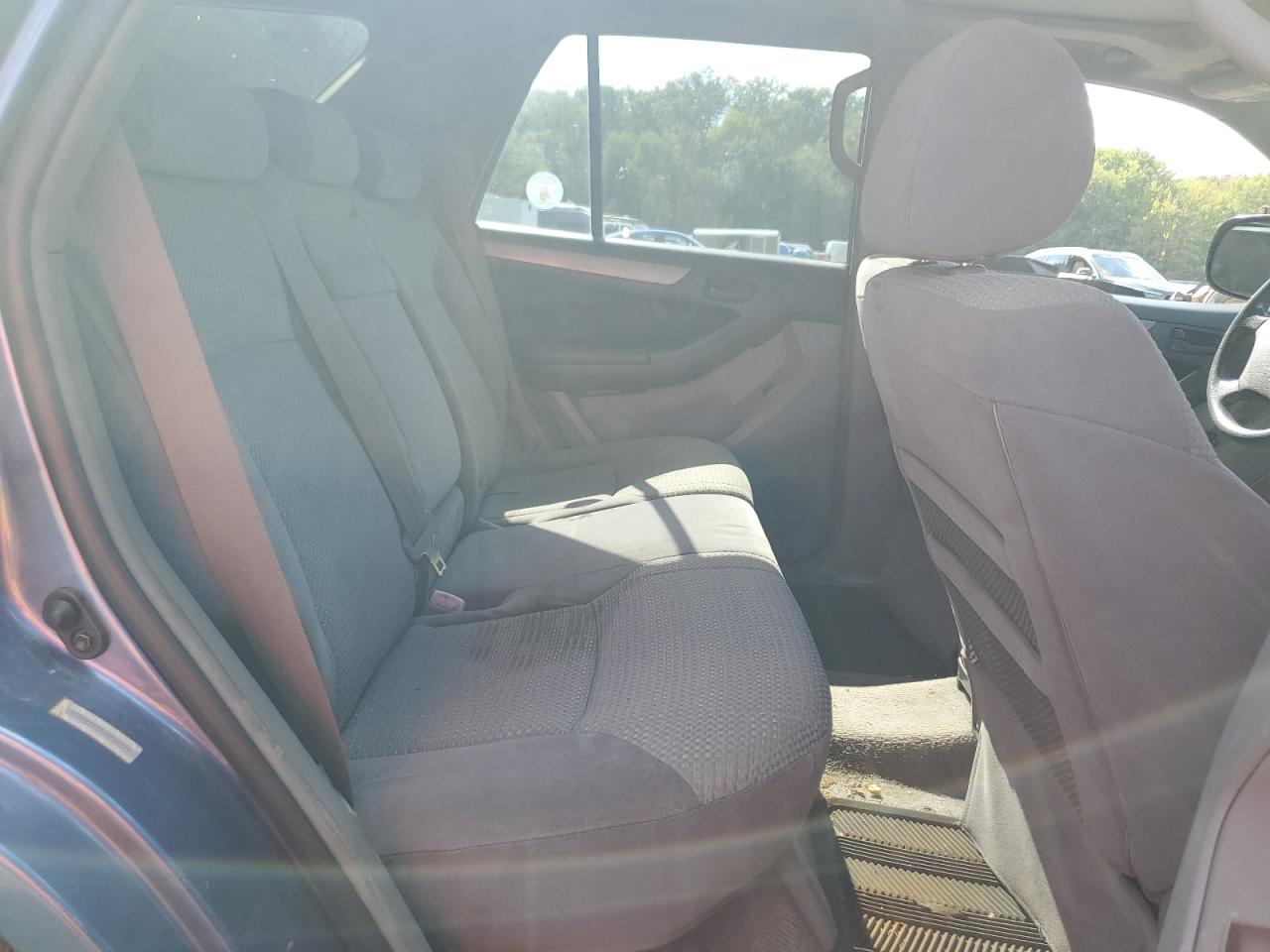 2003 Toyota 4Runner Sr5 VIN: JTEBU14RX30016198 Lot: 81813095