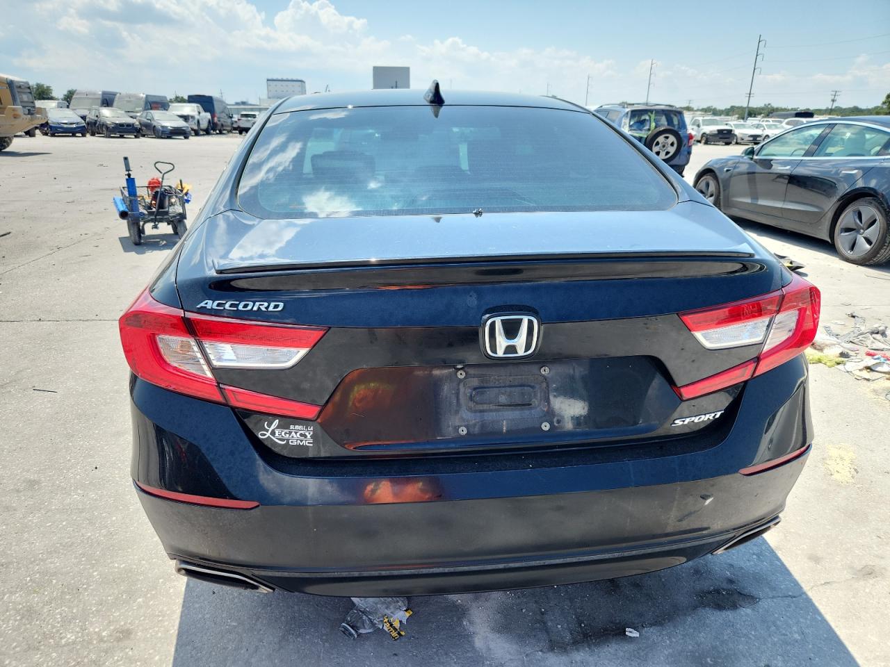 2022 Honda Accord Sport VIN: 1HGCV1F37NA048233 Lot: 71700525