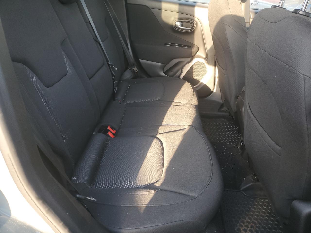 2017 Jeep Renegade Latitude VIN: ZACCJBBB5HPE63651 Lot: 81751695