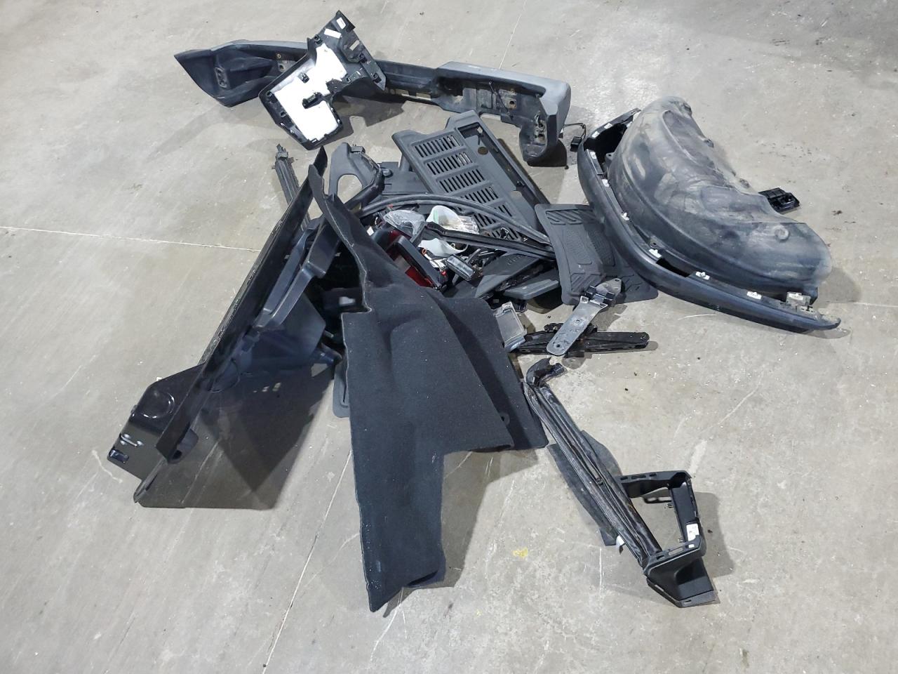 2018 Jeep Wrangler Unlimited Sport VIN: 1C4HJXDG2JW273231 Lot: 72015095