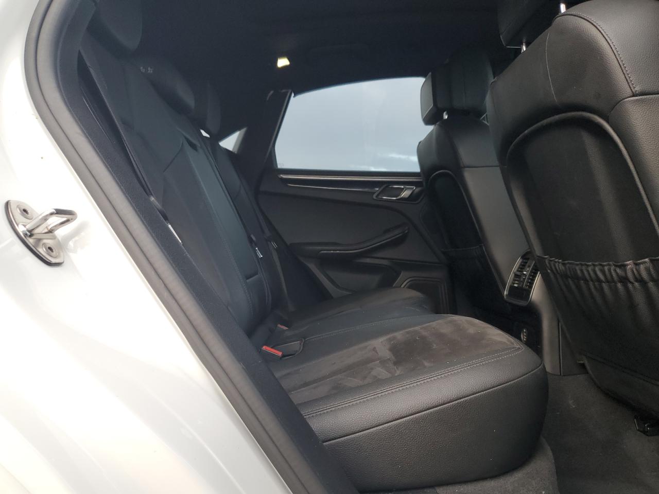 2019 Porsche Macan VIN: WP1AA2A52KLB07610 Lot: 81696755