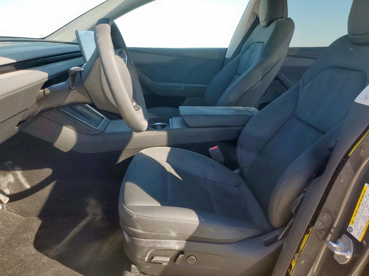 2026 Tesla Model Y VIN: 7SAYGDED1TA426481 Lot: 71752245