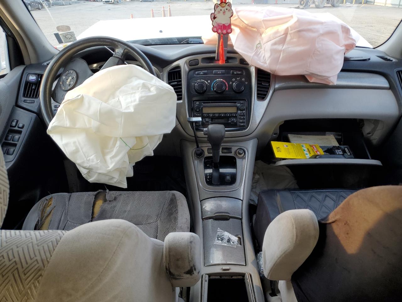 2002 Toyota Highlander Limited VIN: 058719 Lot: 84877425