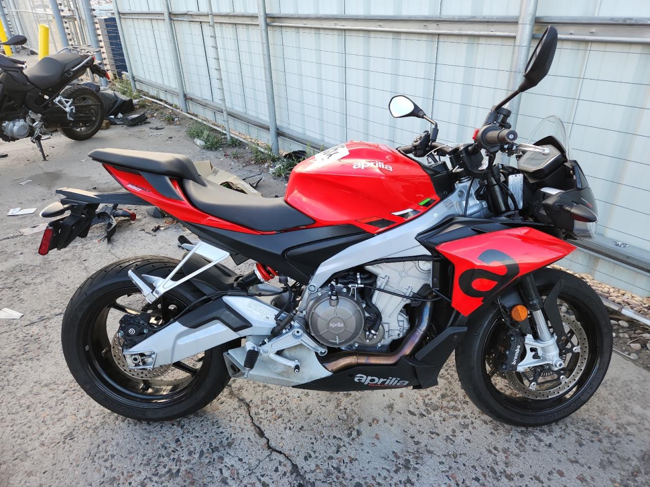 2023 Aprilia Tuono 660