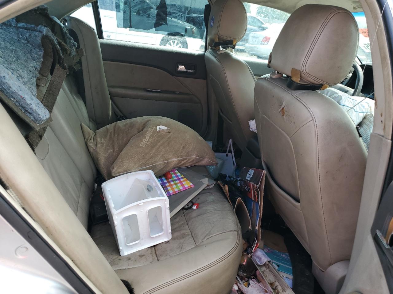 2010 Ford Fusion Hybrid VIN: 3FADP0L37AR372770 Lot: 81270625