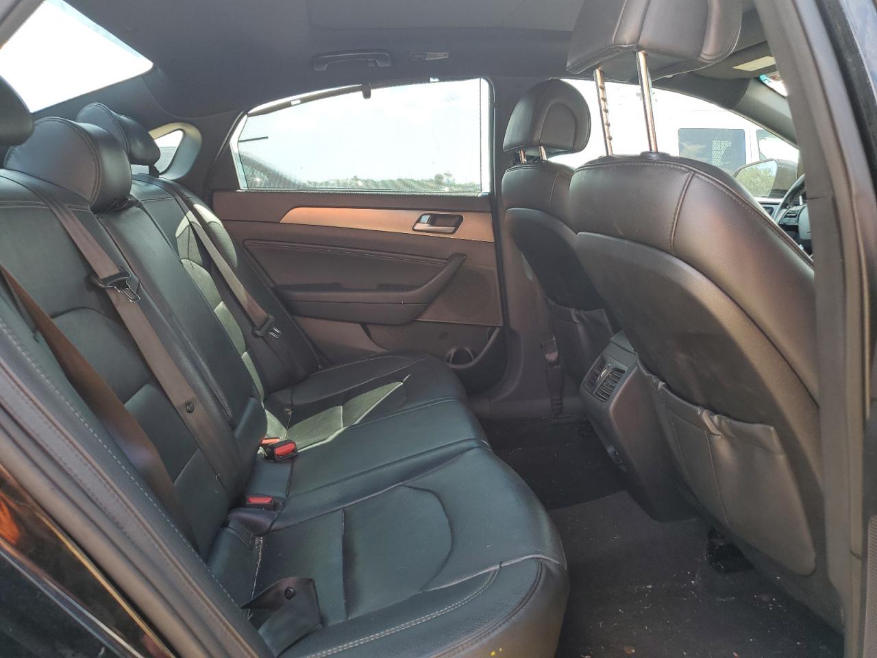 2015 Hyundai Sonata Sport VIN: 5NPE34AB8FH084357 Lot: 81875325