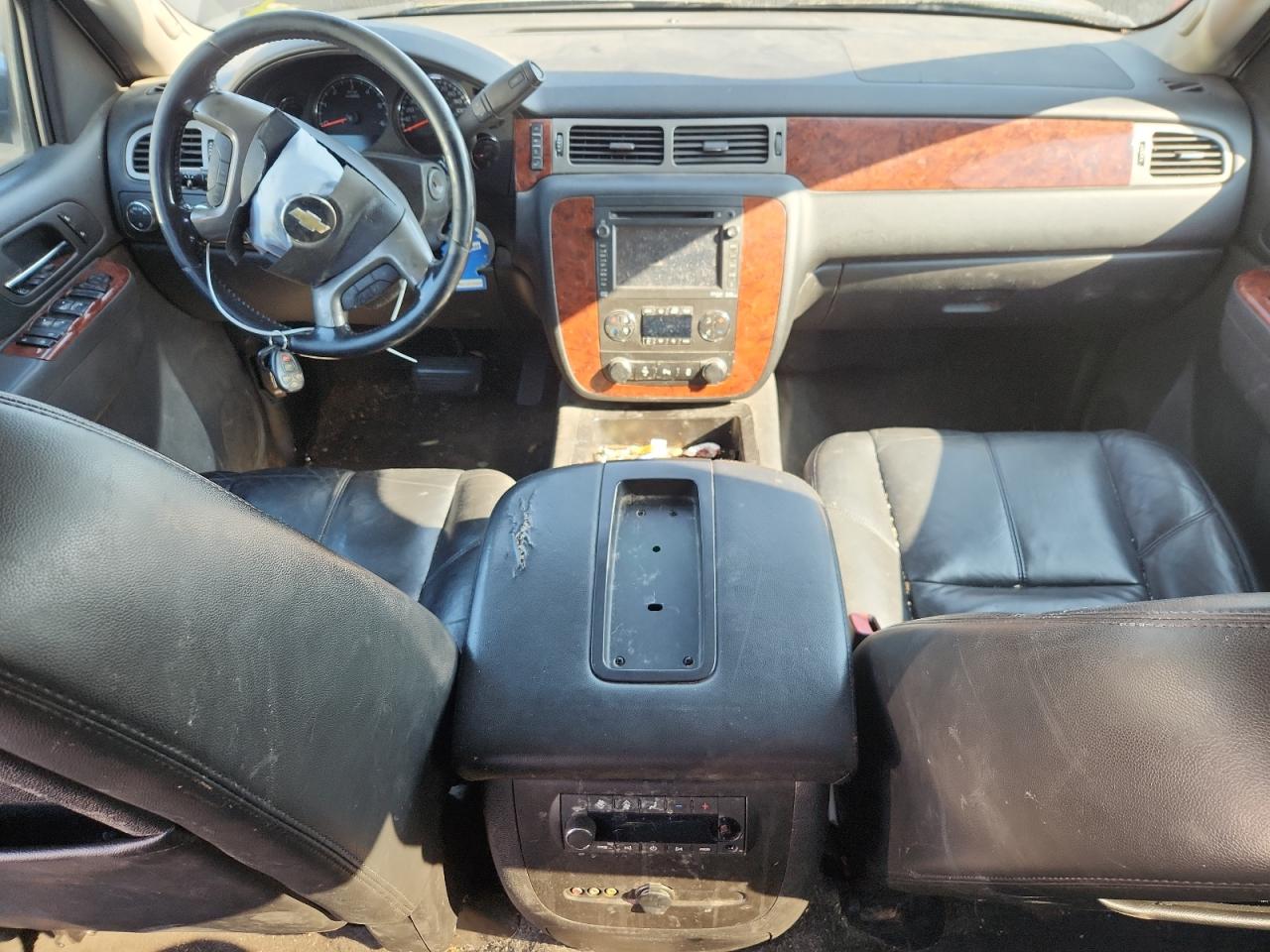 2014 Chevrolet Suburban K1500 Lt VIN: 1GNSKJE74ER233873 Lot: 71988195