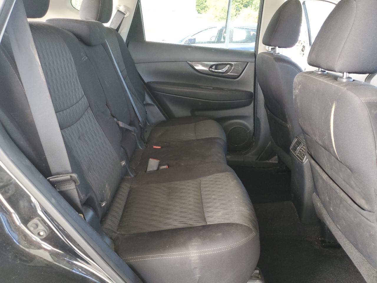 2017 Nissan Rogue S VIN: 5N1AT2MT3HC883206 Lot: 81021695