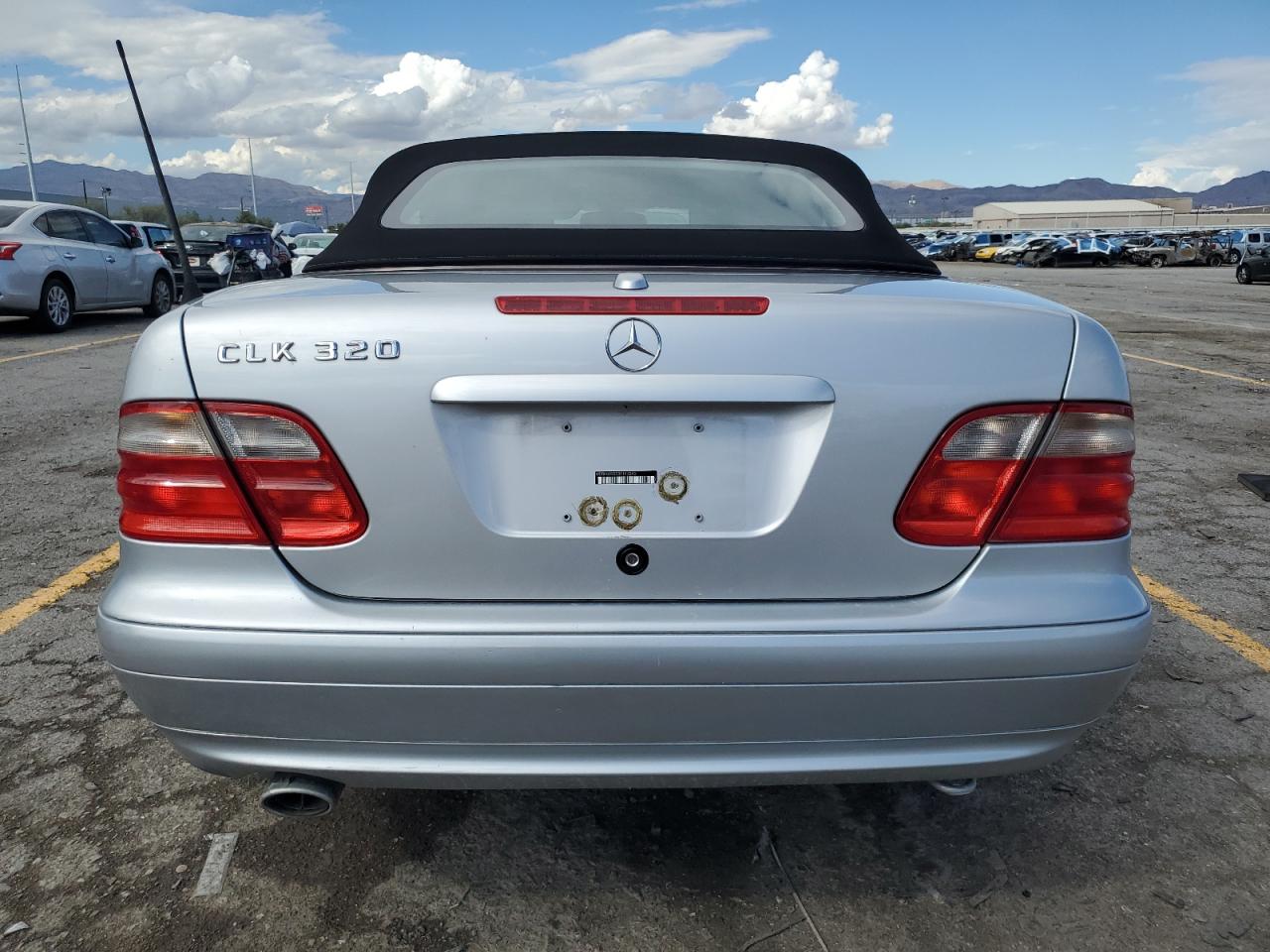 2003 Mercedes-Benz Clk 320 VIN: WDBLK65G23T143243 Lot: 81519055