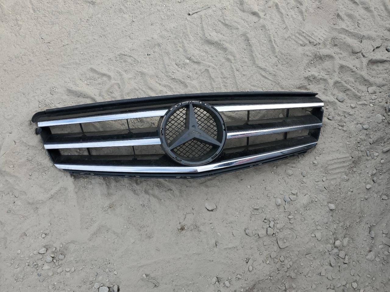 2014 Mercedes-Benz C 250 VIN: WDDGF4HB1ER302853 Lot: 80331875