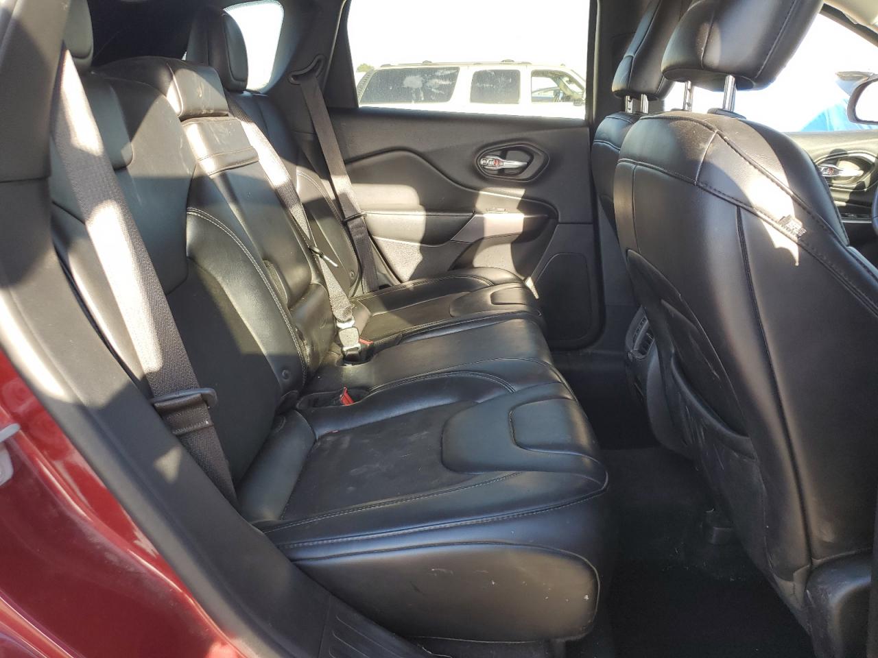 2019 Jeep Cherokee Latitude Plus VIN: 1C4PJLLB4KD289941 Lot: 83855895