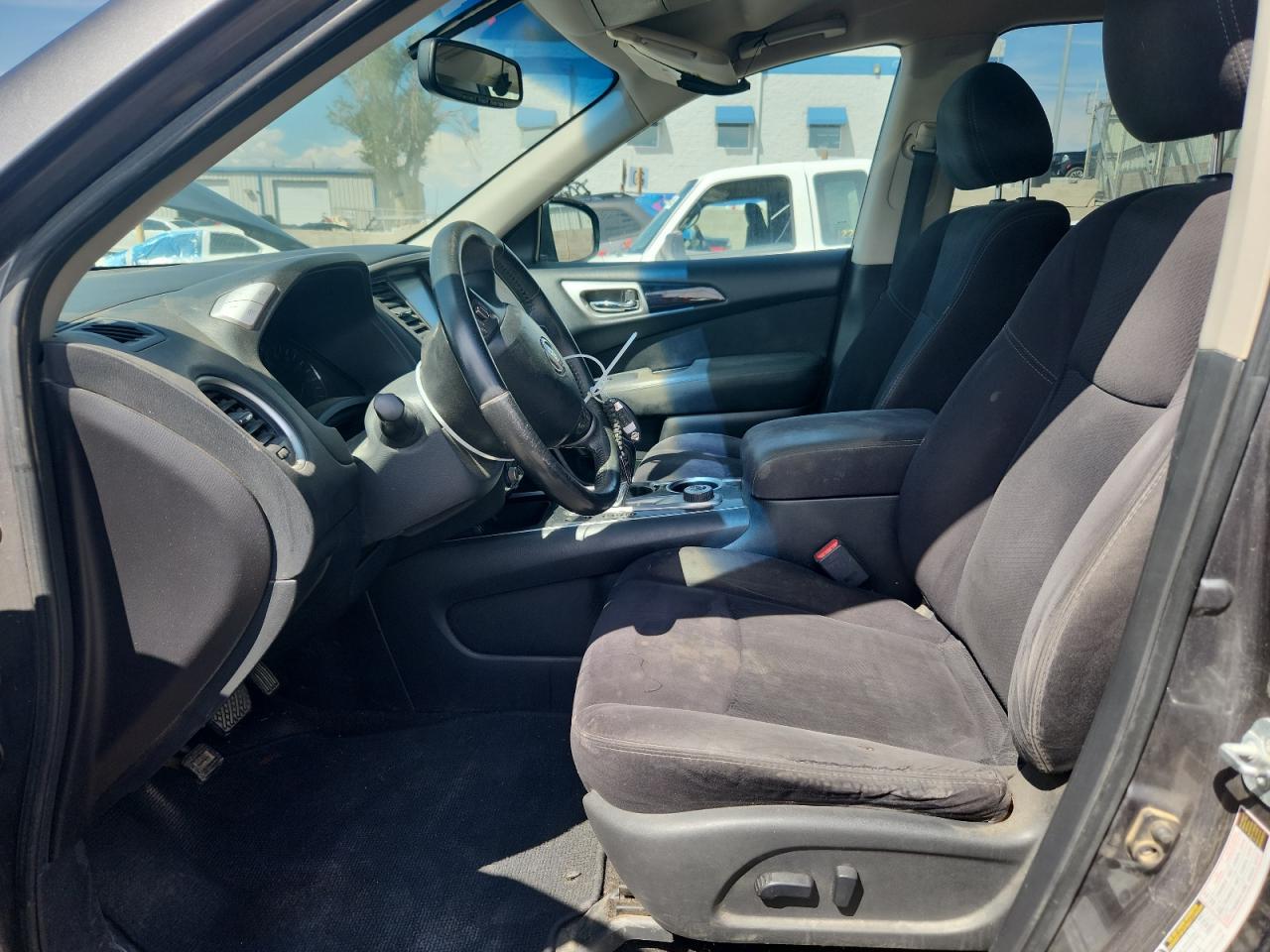 2015 Nissan Pathfinder S VIN: 5N1AR2MM1FC646721 Lot: 71050405