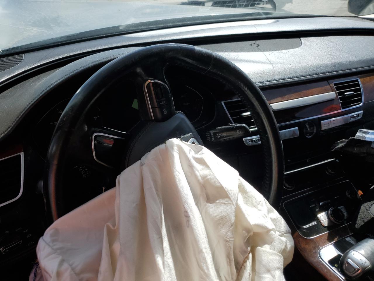 2013 Audi A8 L Quattro VIN: WAURGAFD0DN000718 Lot: 71925745