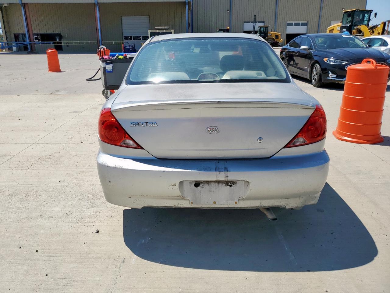 2002 Kia Spectra Base VIN: KNAFB121225139436 Lot: 71047615