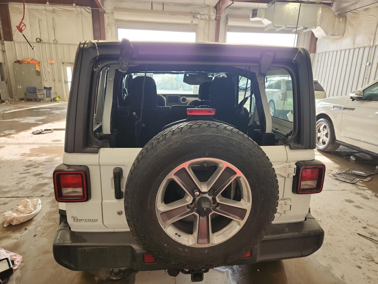 2018 Jeep Wrangler Unlimited Sahara VIN: 1C4HJXEGXJW228682 Lot: 71913045