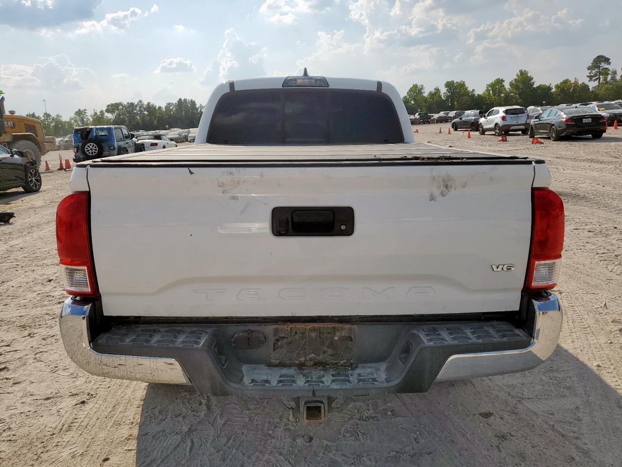 Фото: 5TFBZ5DN3GX001551