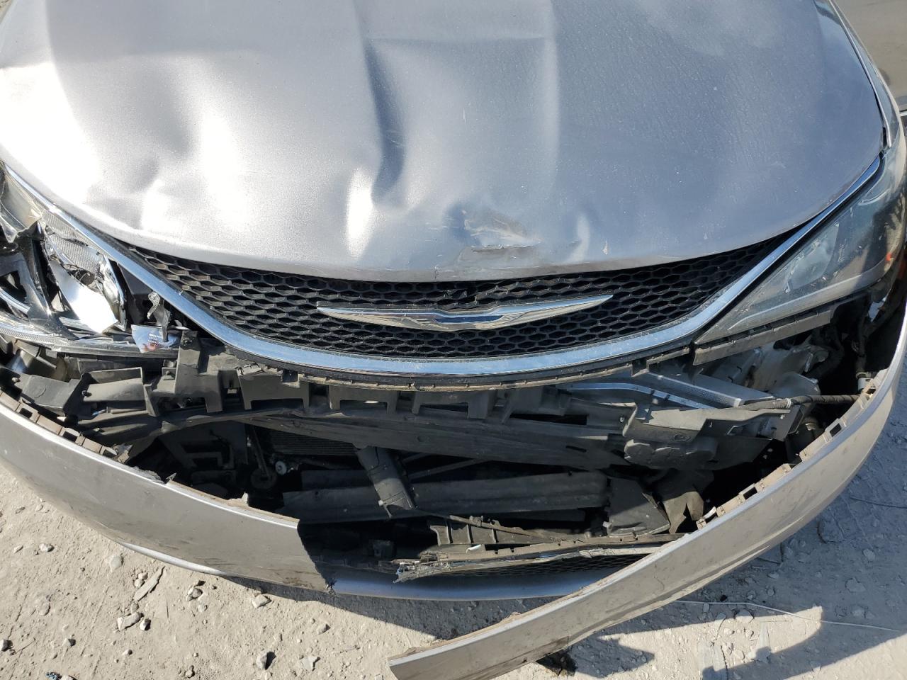 2017 Chrysler Pacifica Touring L VIN: 2C4RC1BG2HR540479 Lot: 89736255