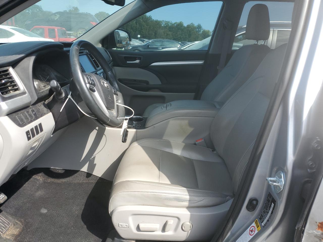 2015 Toyota Highlander Xle VIN: 5TDKKRFH5FS090739 Lot: 71524355