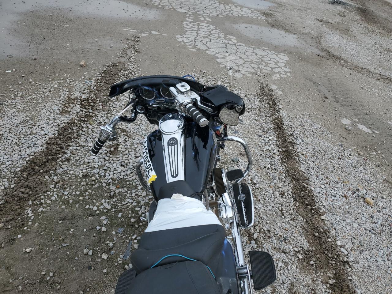 2005 Harley-Davidson Flht Classic VIN: 1HD1DJV115Y642086 Lot: 81379585